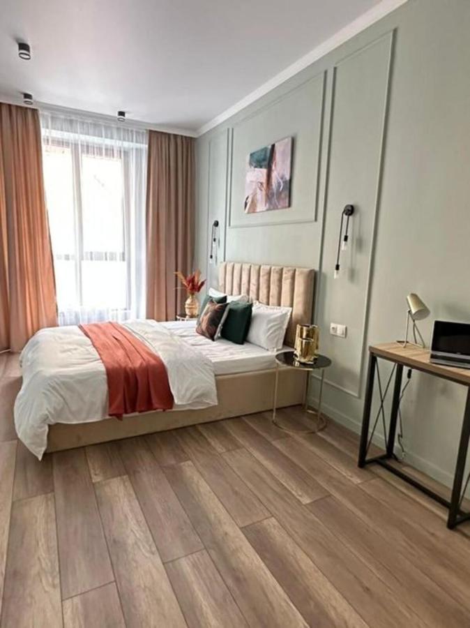 2-ком квартира Bayhouse в ЖК 4Seasons для 6 гостей - B&B Almaty