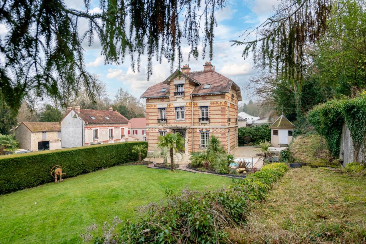 Villa Les Roches - Confort & Relaxation - B&B La Ferté-Gaucher