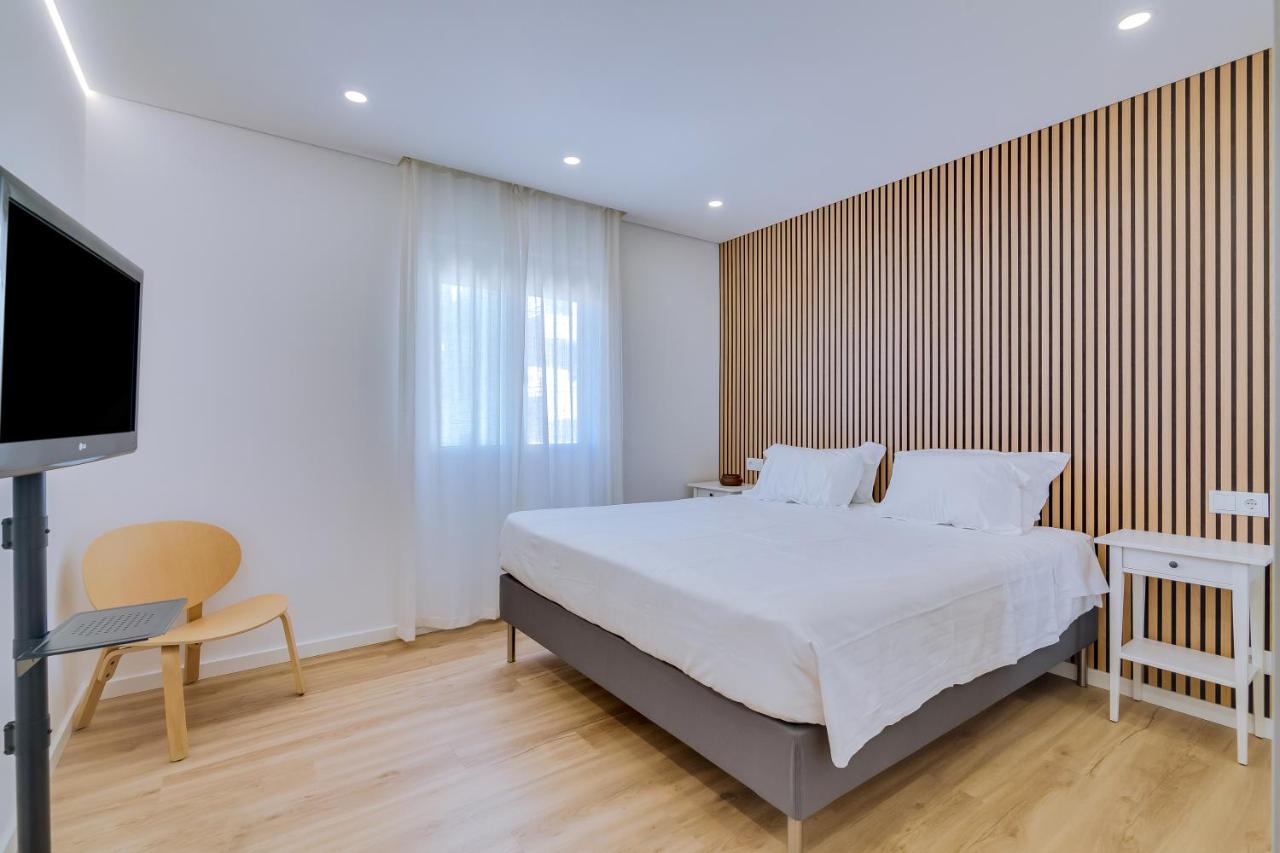 Mar Azul 2 Bdr Apartment Quarteira - Chambres d’hôtes Quarteira