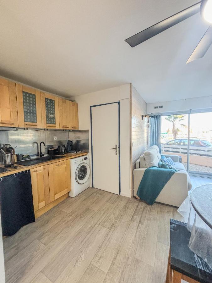 Studio classe avec accès et vue port - B&B Gruissan