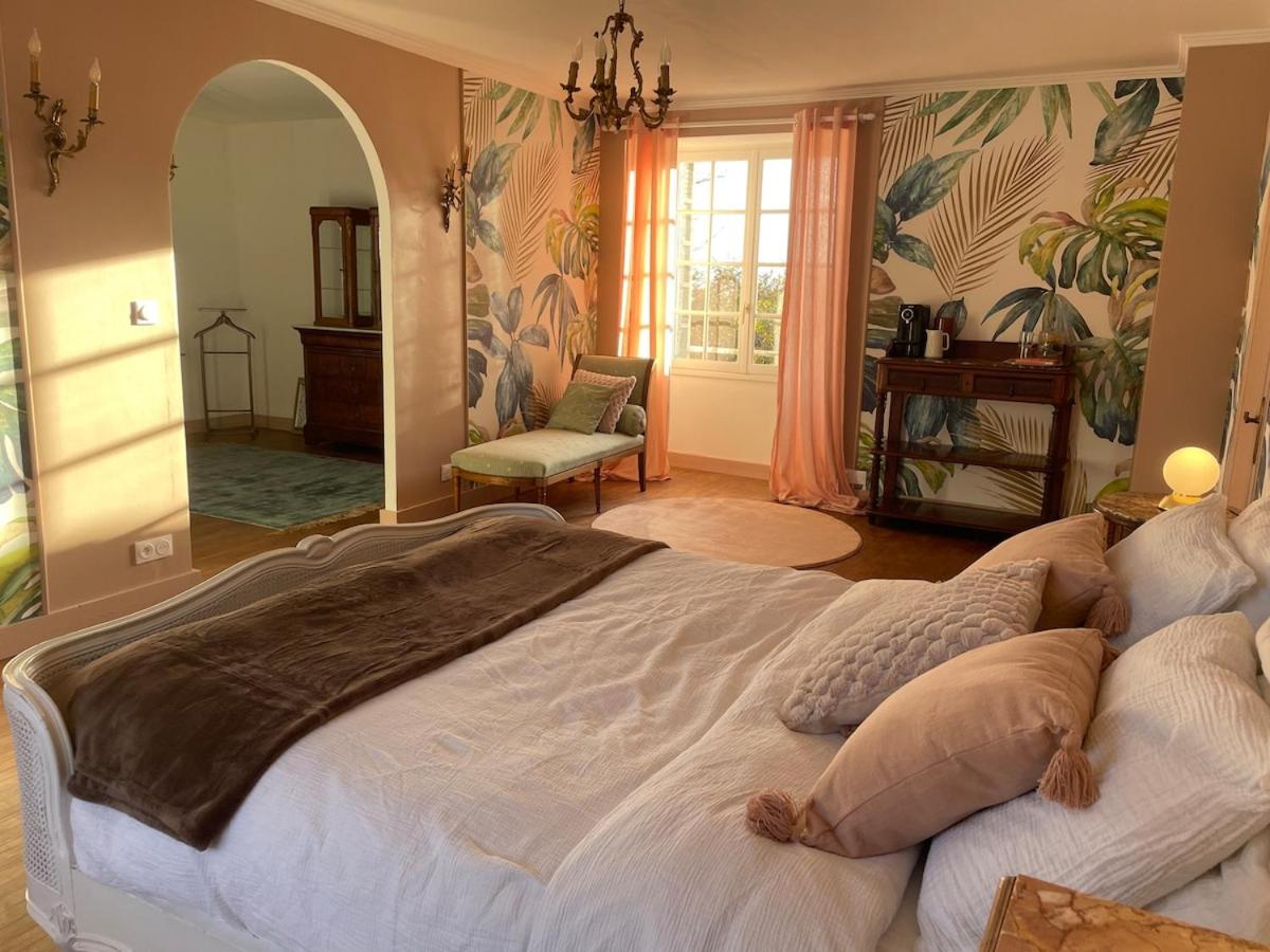 Manoir de Brillac - Luxury East Wing Gîte - B&B Brillac