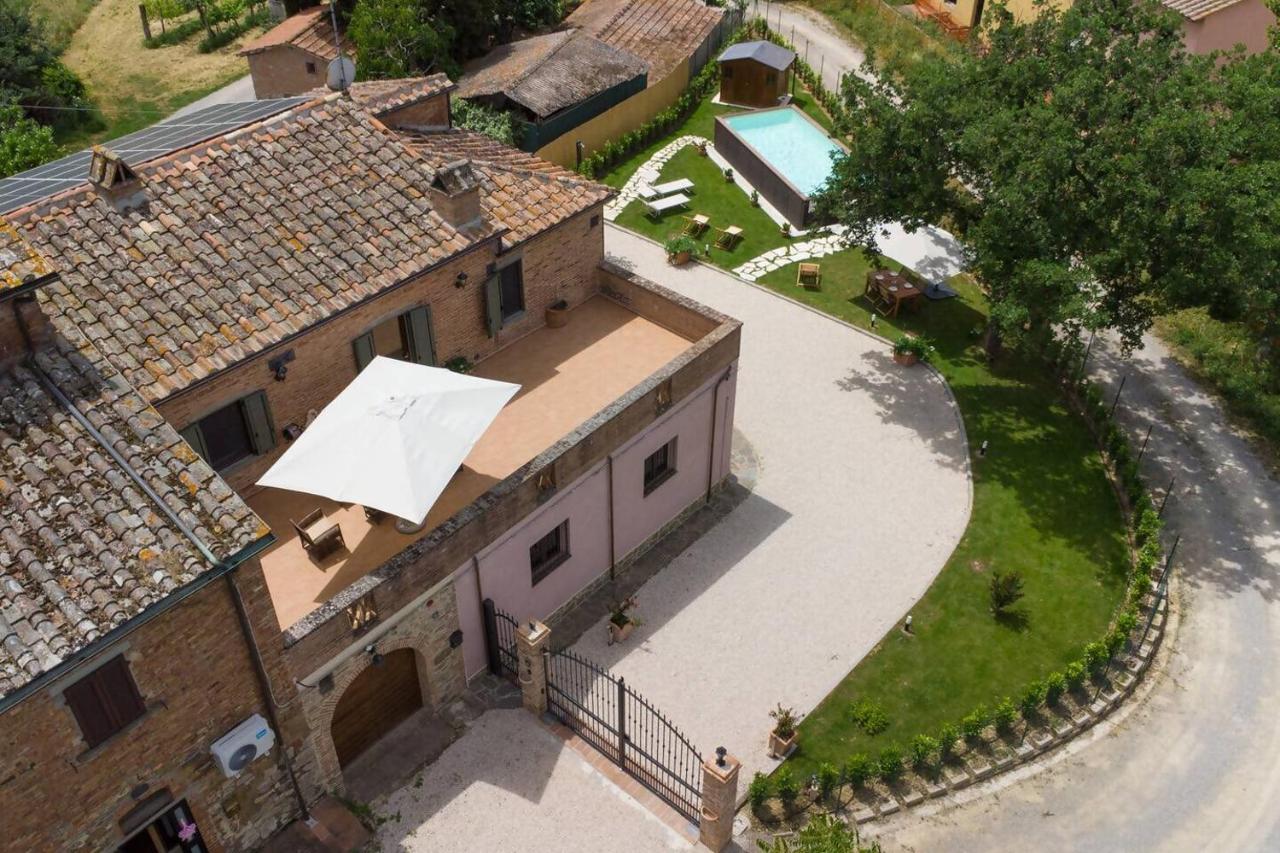 Tuscan Retreat Private Spa Villa - B&B Lucignano