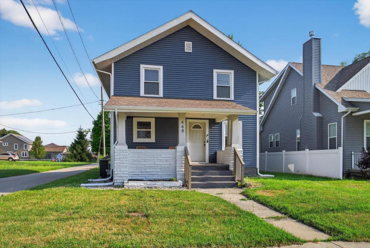 Cozy 4BD - Backyard Retreat - 3mins to Notre Dame - B&B South Bend