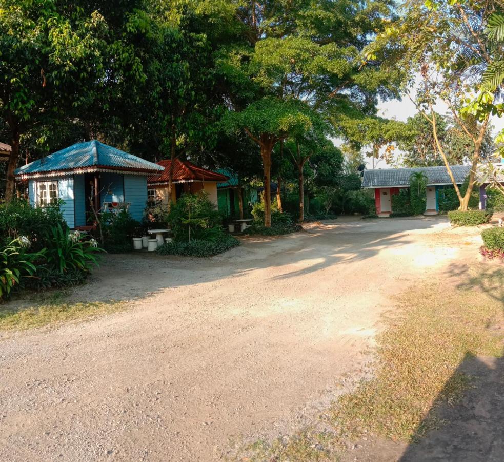 บ้านไอหมอกสวนผึ้ง - B&B Suan Phueng