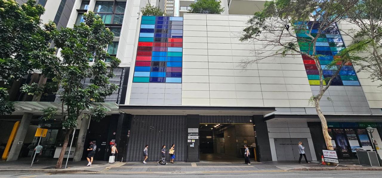 Lux 39th floor 3br 2bath, River view, Pool, Gym, Wifi - B&B Brisbane