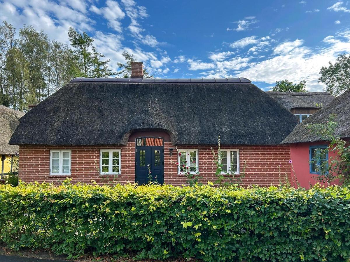 Idyllic House By Mossø - B&B Skanderborg