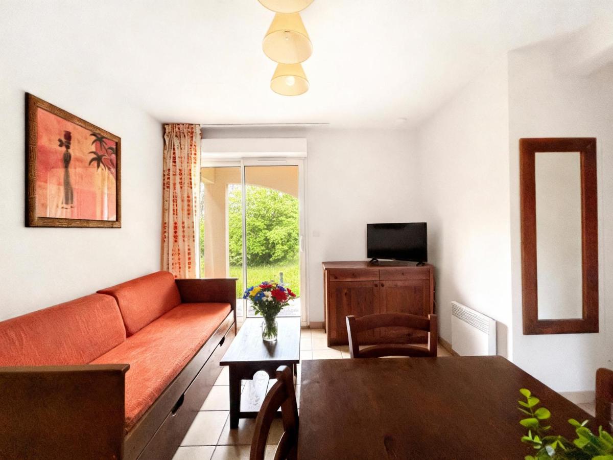 T3 familial avec piscine et parking, résidentiel - B&B Prayssac