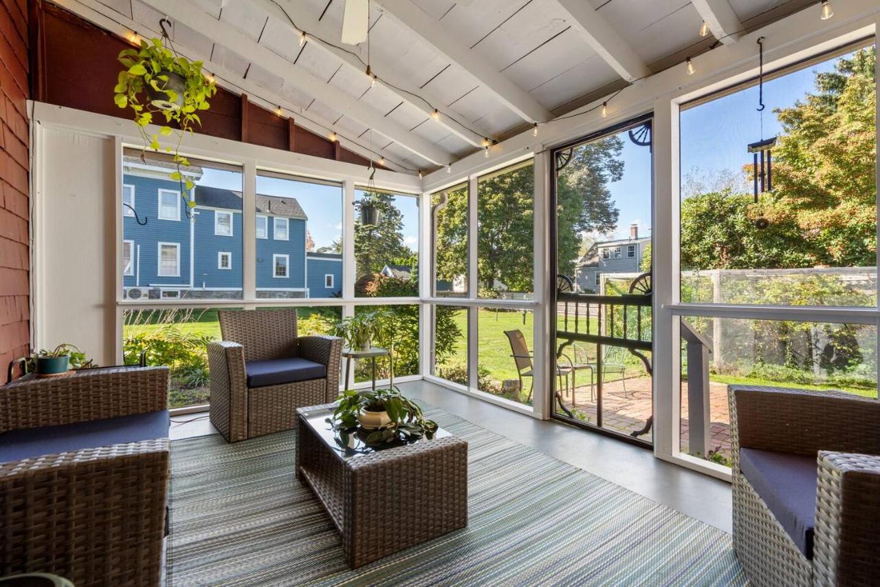 1824 Robert Manning Place|Historic Salem|Parking - B&B Salem