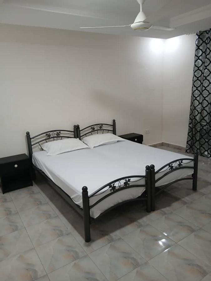 Zahra Suites - B&B Brufut