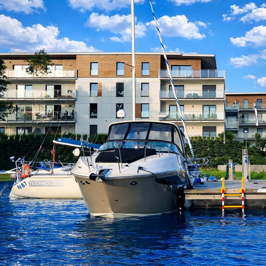 Marina Deluxe - największy apartament na Marinie widok na jezioro, winda, 2 balkony, klima - Chambres d'hôtes Iława