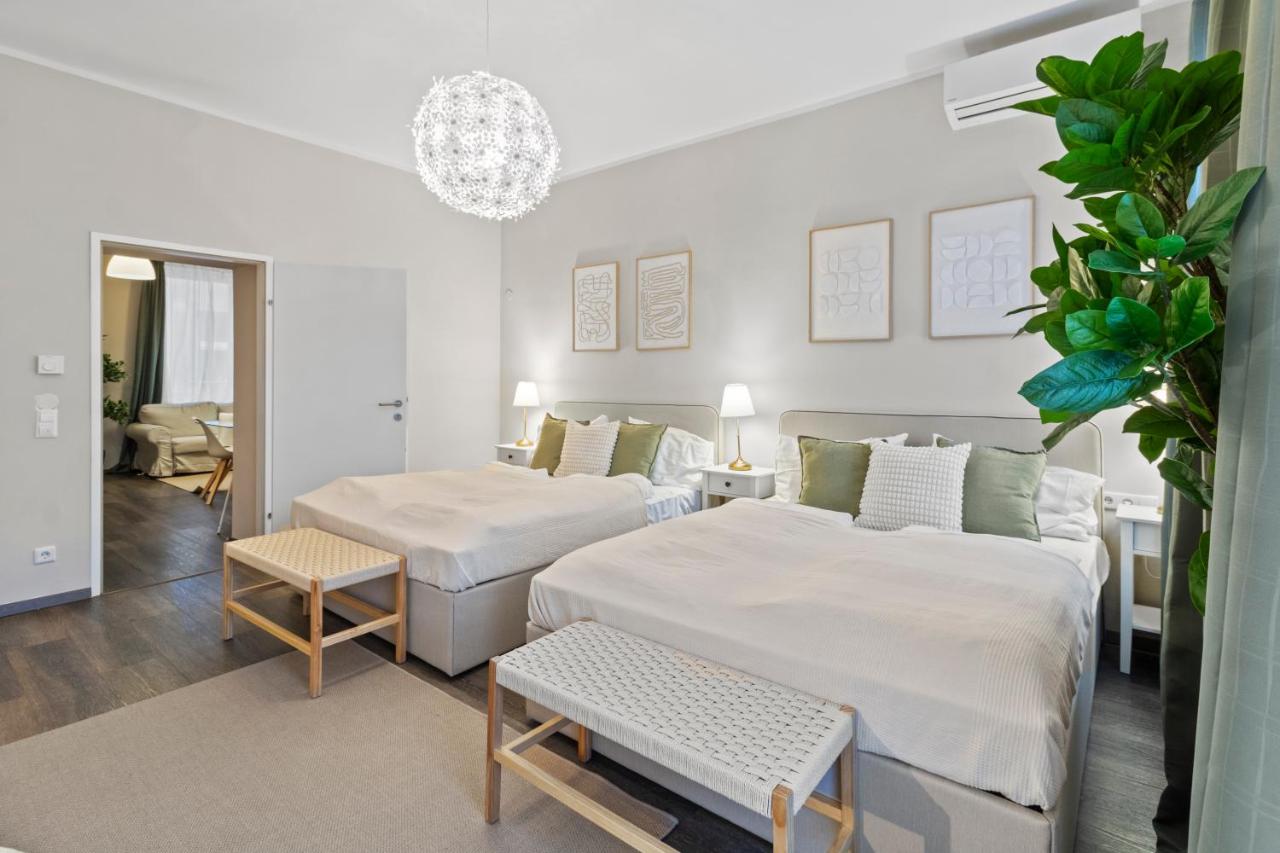Modern and Spacious at Millennium City - 6 min to metro - B&B Vienna
