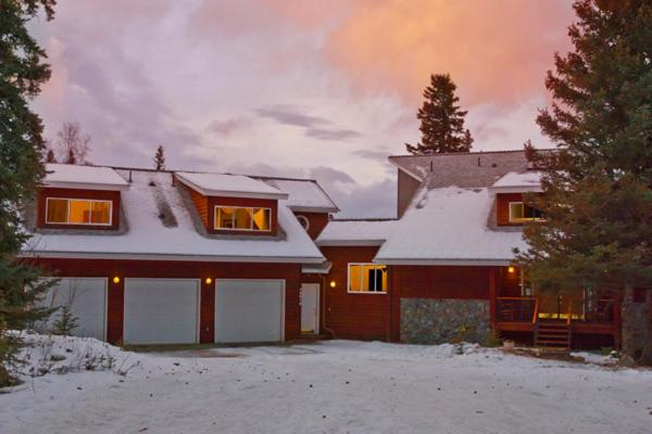Moosedance 2 bedroom suite, beautiful views - B&B Anchorage