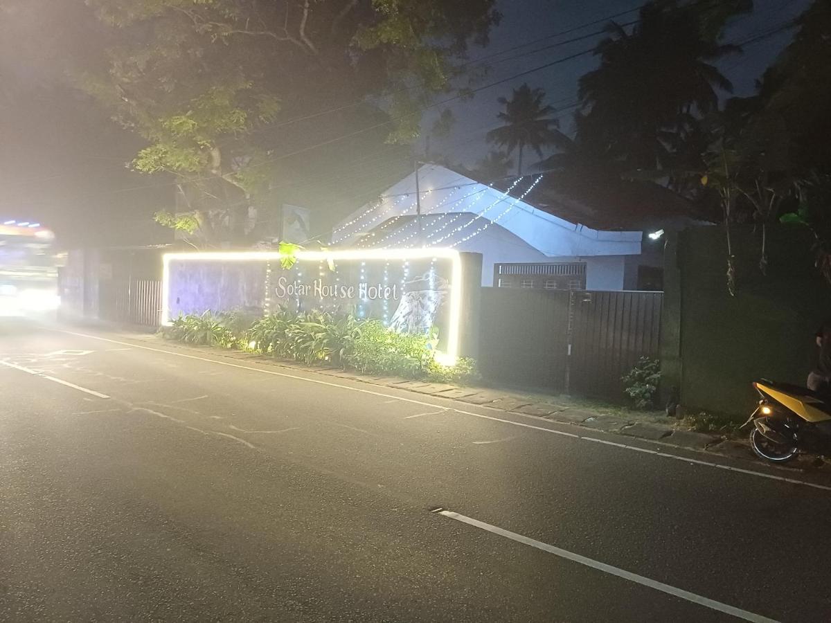 Solar House Hotel - B&B Dikwella