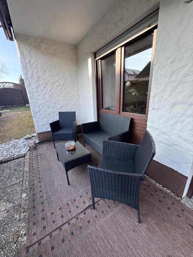 Wagner Apartment Bayreuth FeWo - Erdgeschoss - nähe Festspielhaus - Free-WiFi - Schlafzimmer - Boxspringbetten - große Küche - Dusche - Badewanne - extra WC - Terrasse - DTV-Zertifiziert - Chambres d'hôtes Bayreuth