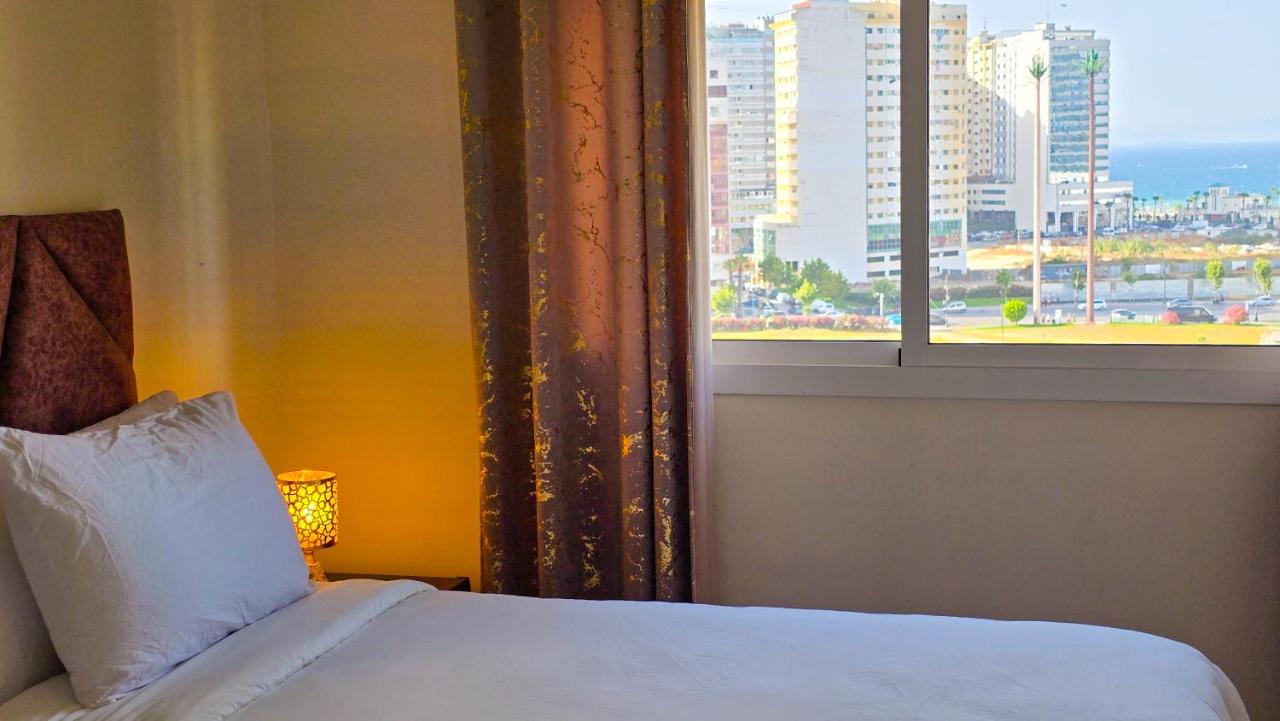 Two-Bedroom Deluxe Apartment with Balcony