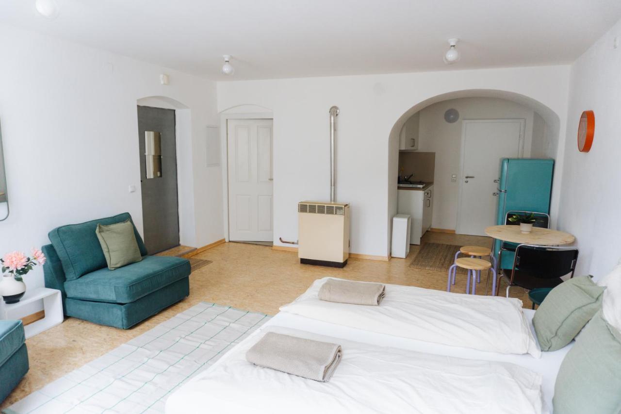 raum life - Brixener Studios - Apartment mit Küche in der Altstadt - B&B Ratisbona