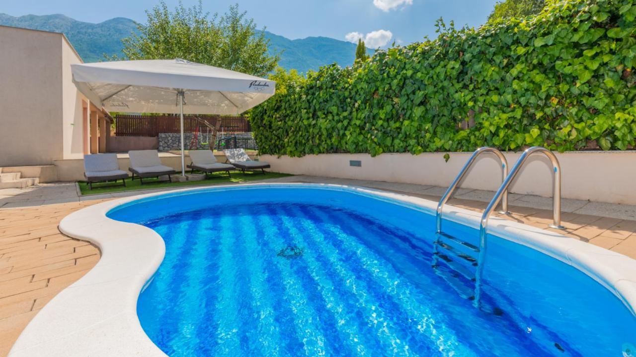 Villa Mateo -Zagvozd by Villas Guide - Bed and Breakfast Zagvozd