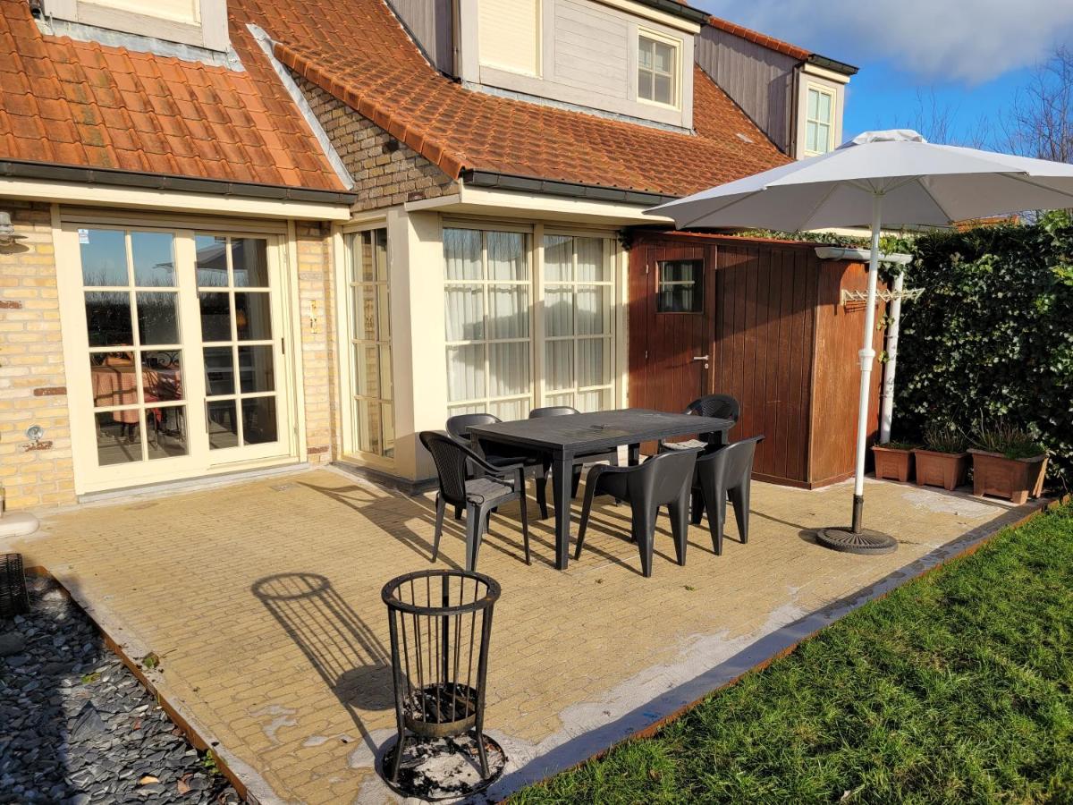 Nice holiday home in a quiet area in De Haan - B&B De Haan