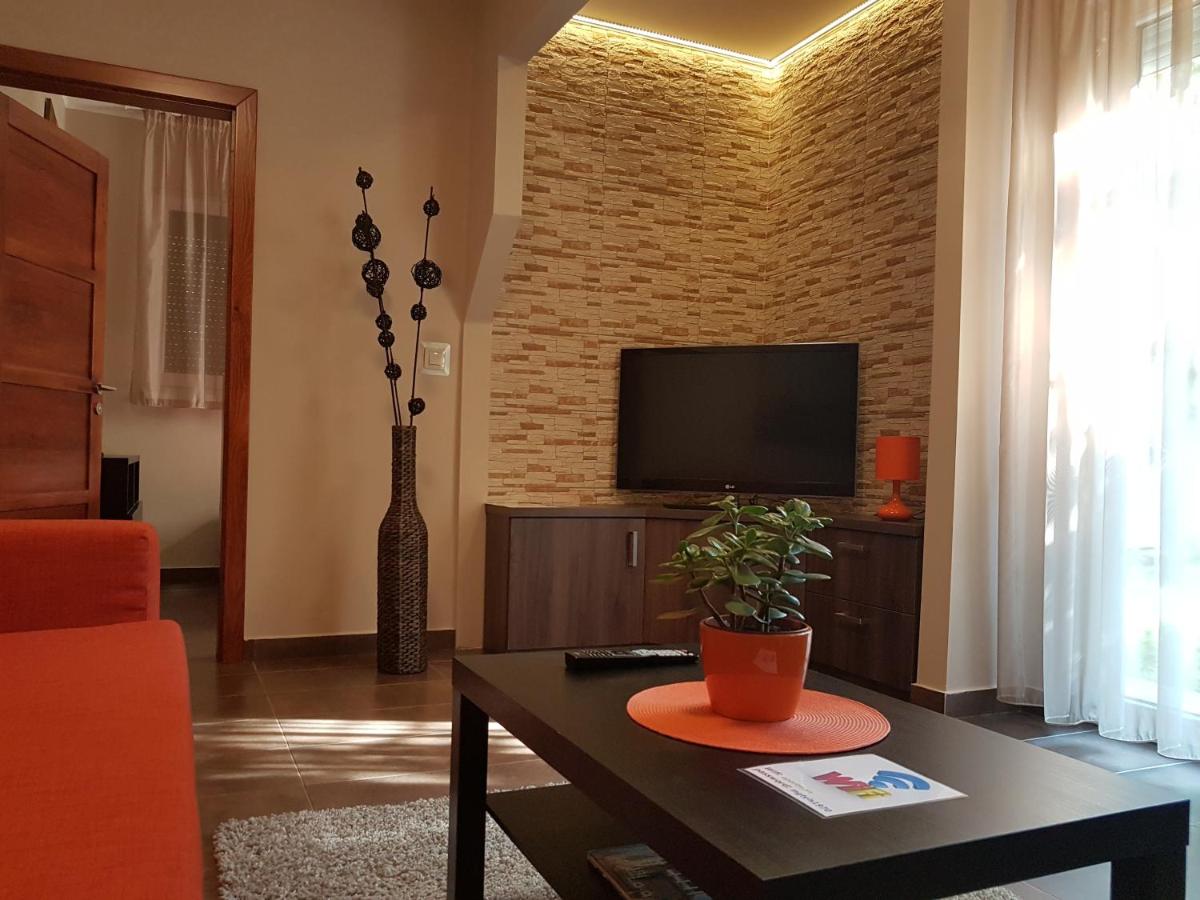 B&B Budapest - MgTels Apartman - with private parking - Bed and Breakfast Budapest