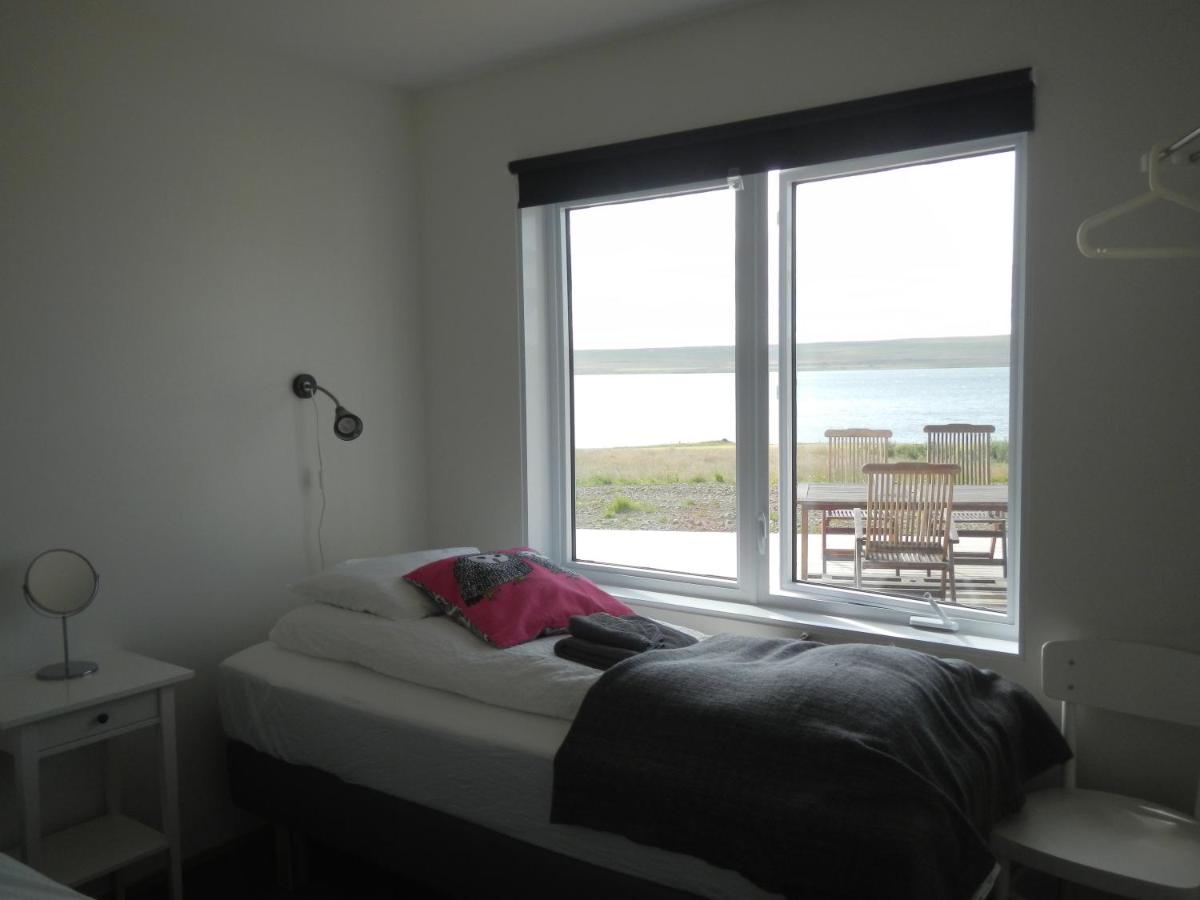 Zweibettzimmer mit Gemeinschaftsbad und Meerblick