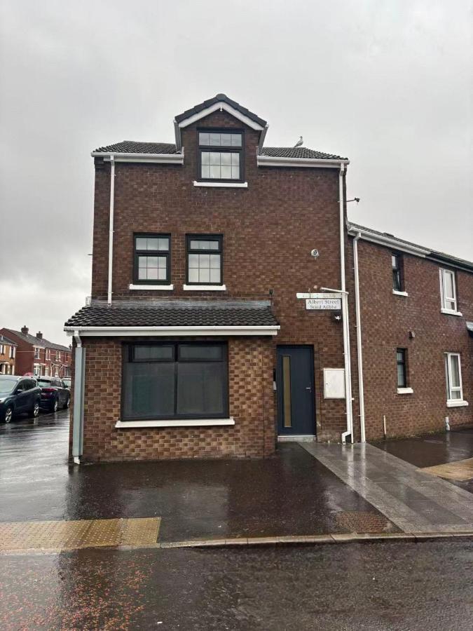 Stay in City Centre - B&B Belfast