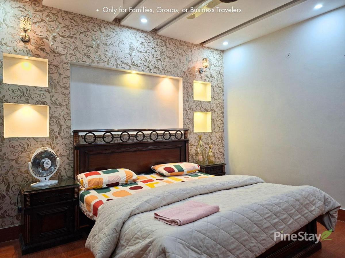 Pine Stay Premium 3 Bedroom Furnished Family Home - Chambres d'hôtes Lahore