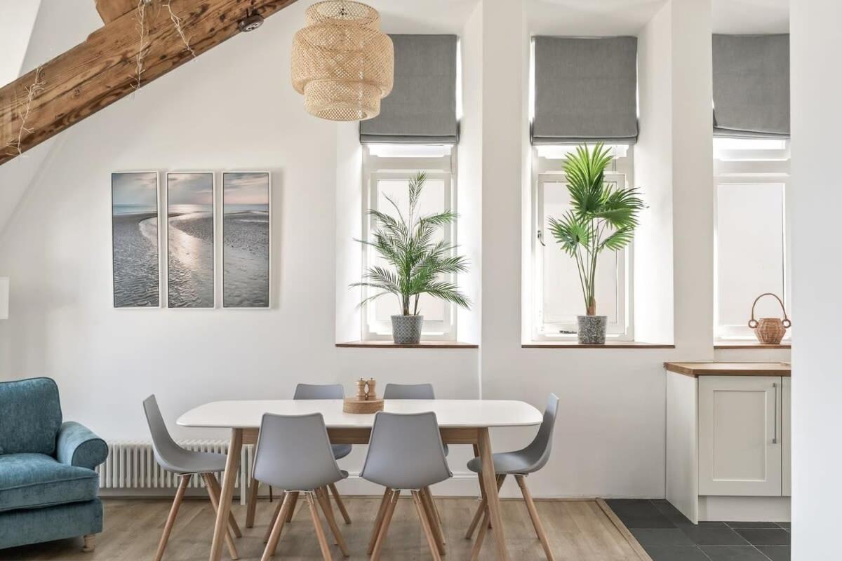 Penthouse Apartment with Sea Views Falmouth - Chambres d’hôtes Falmouth