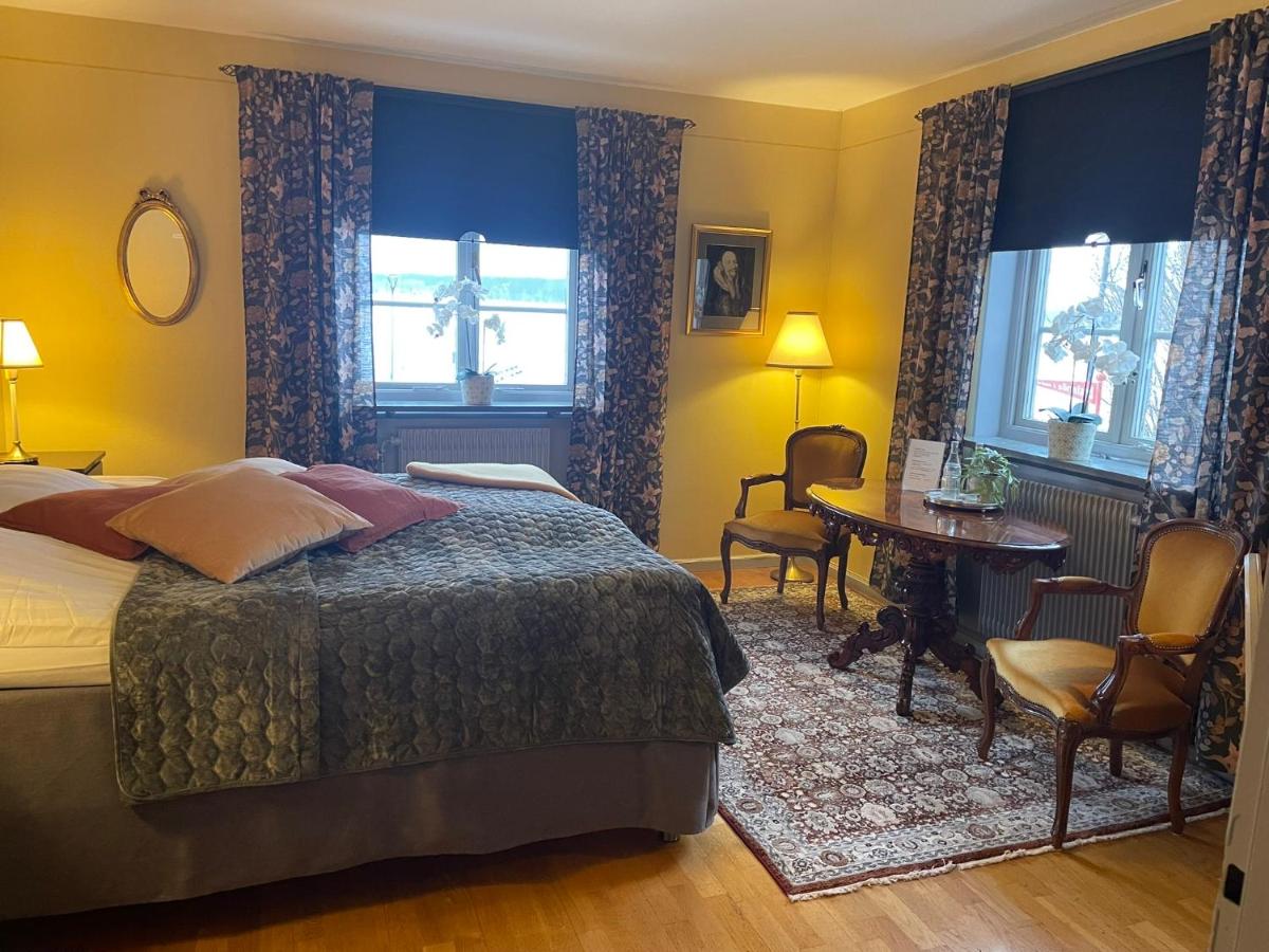 Double Room with Lake View