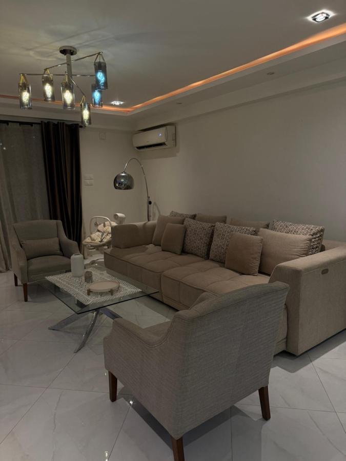 Apparemment F4 moderne et spacieux avec piscine et jardin - Chambres d'hôtes Baba Hassen