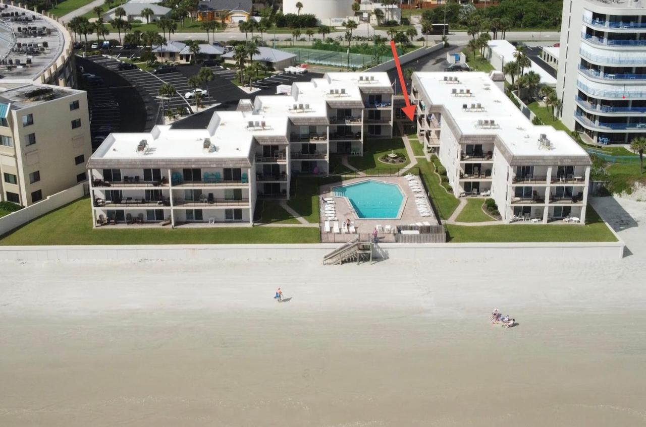 Beachside 1st Fl Condo - B&B New Smyrna Beach