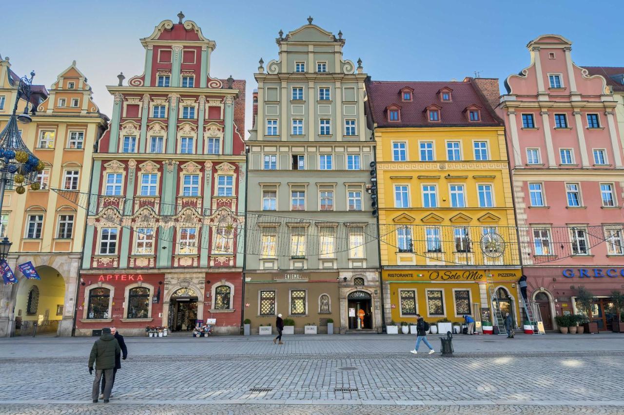Stylish Apartment Located in the Old Town Close to Attractions by Noclegi Renters - Ferienwohnung Wroclaw