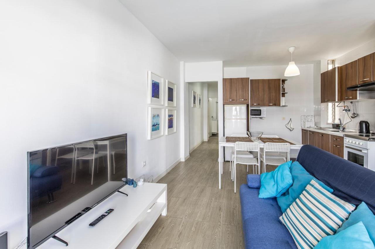 Sunny Apartment with Terrace in El Médano - Chambres d'hôtes El Médano