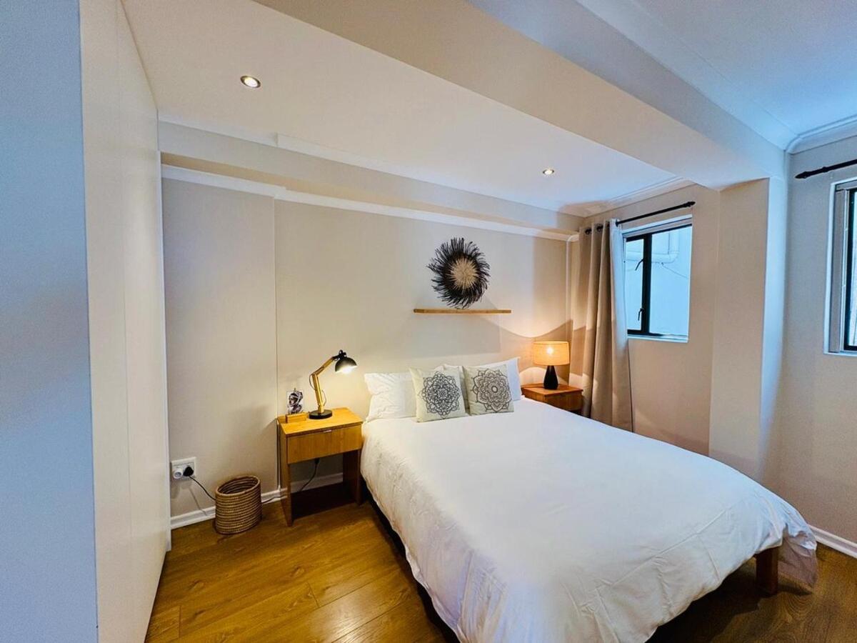 Spacious sunny secure and central with scenic views - B&B Hout Bay