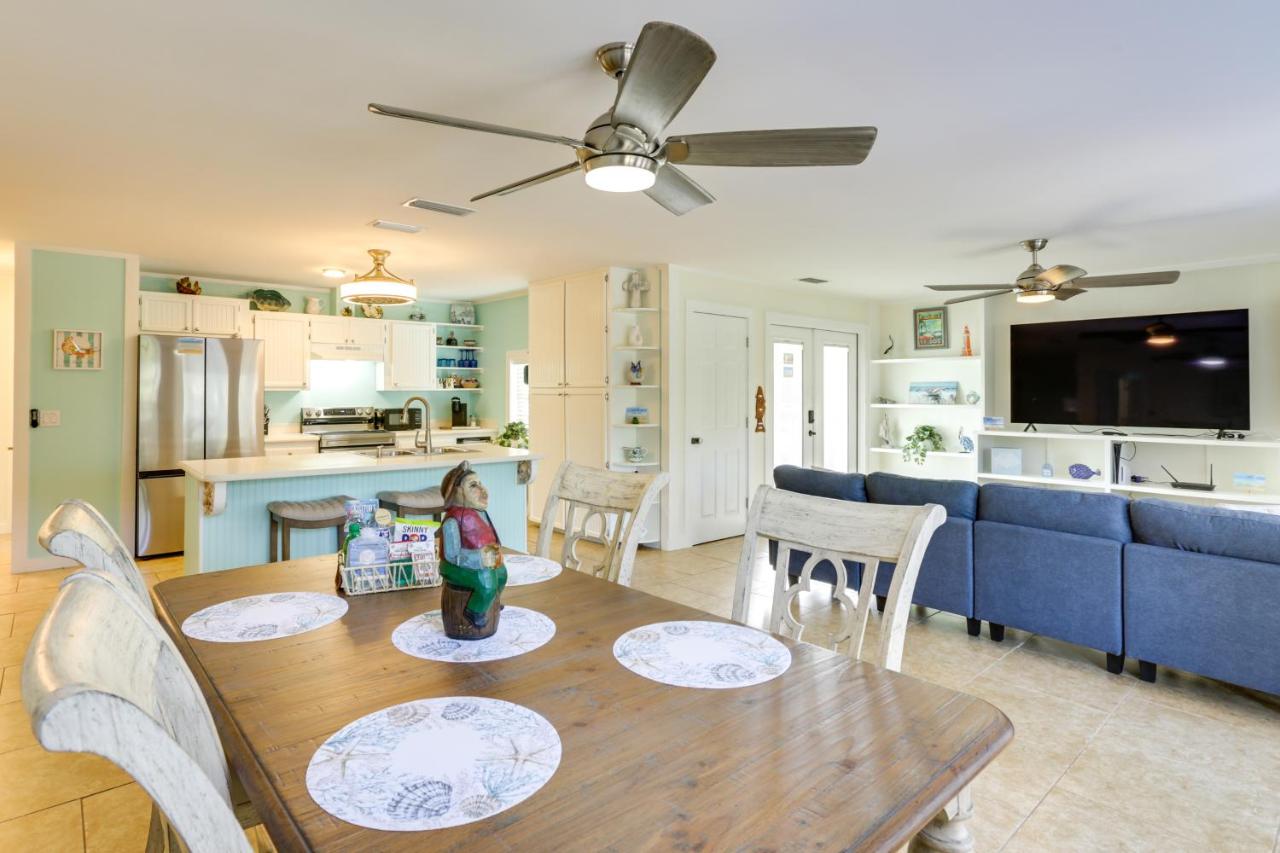 1/2 Mi to Beach! Rural Home w/ Deck in Port St Joe - B&B Port Saint Joe