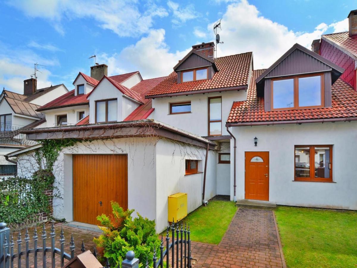 Large holiday home, private garden - B&B Kołobrzeg