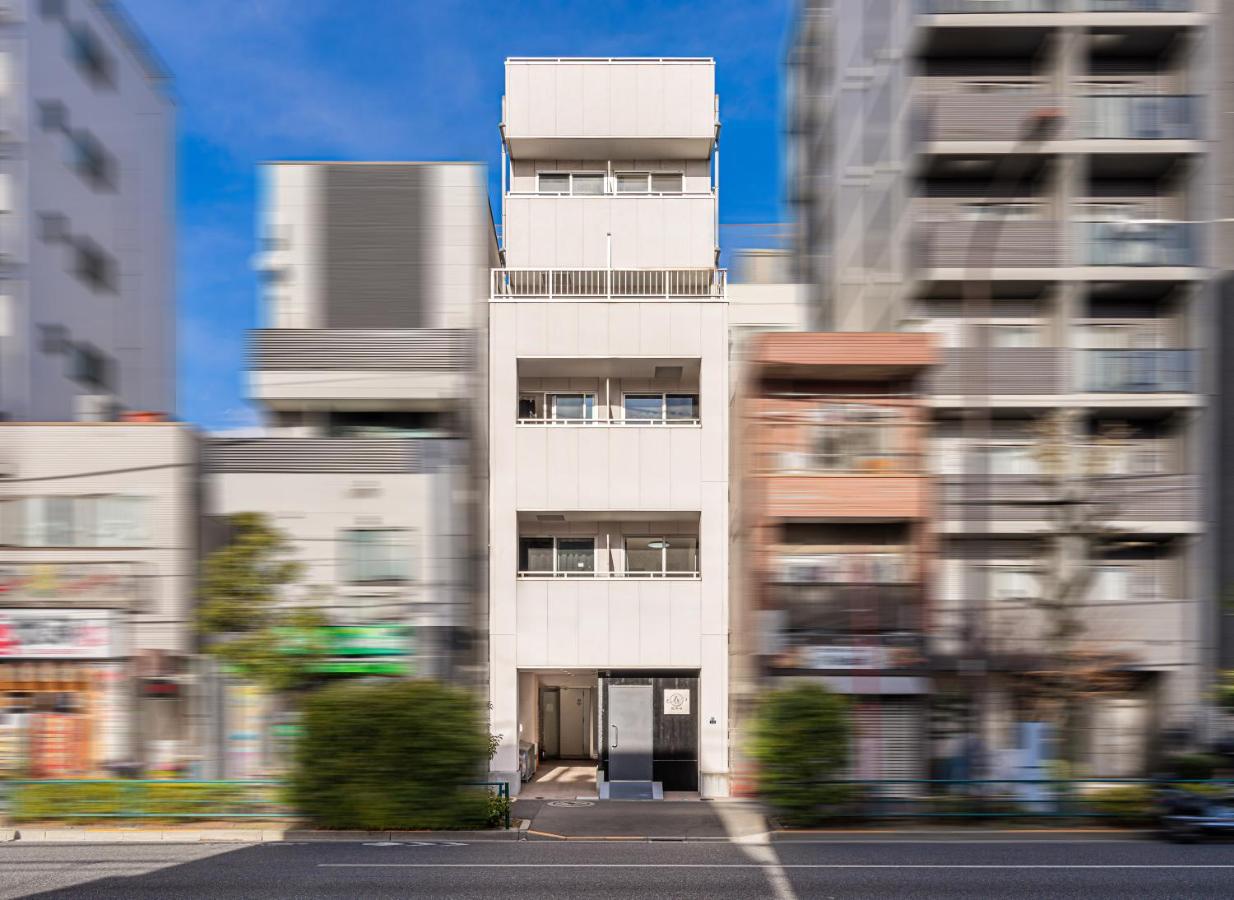 Louis stage showamachi - B&B Tokyo