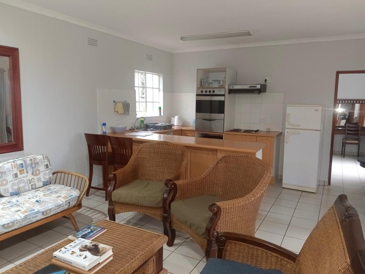 Eagles Lodge One - B&B Vosburg