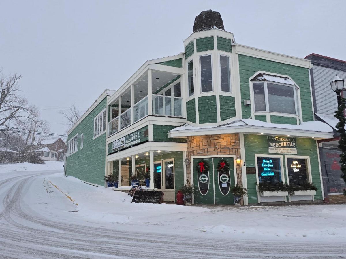 Pier Harbor #2 - B&B Saint Ignace