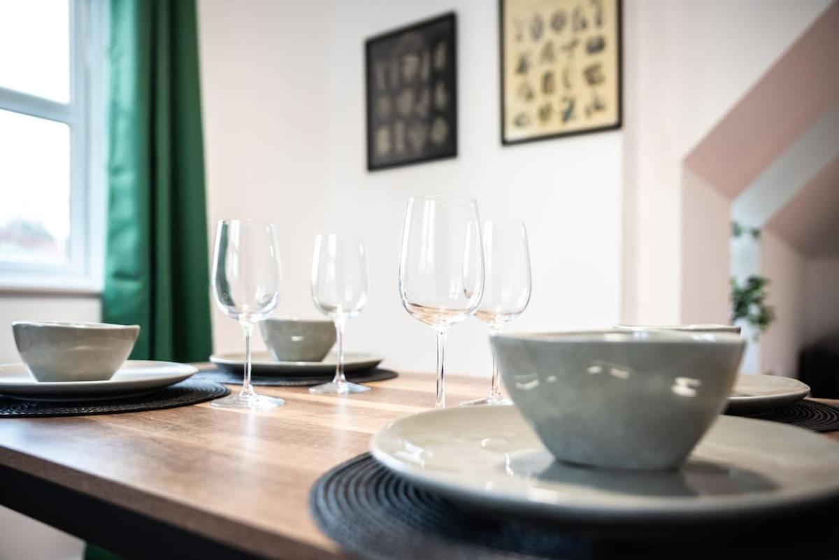 3BR Group Stay Penthouse Near General Hospital - B&B Southampton