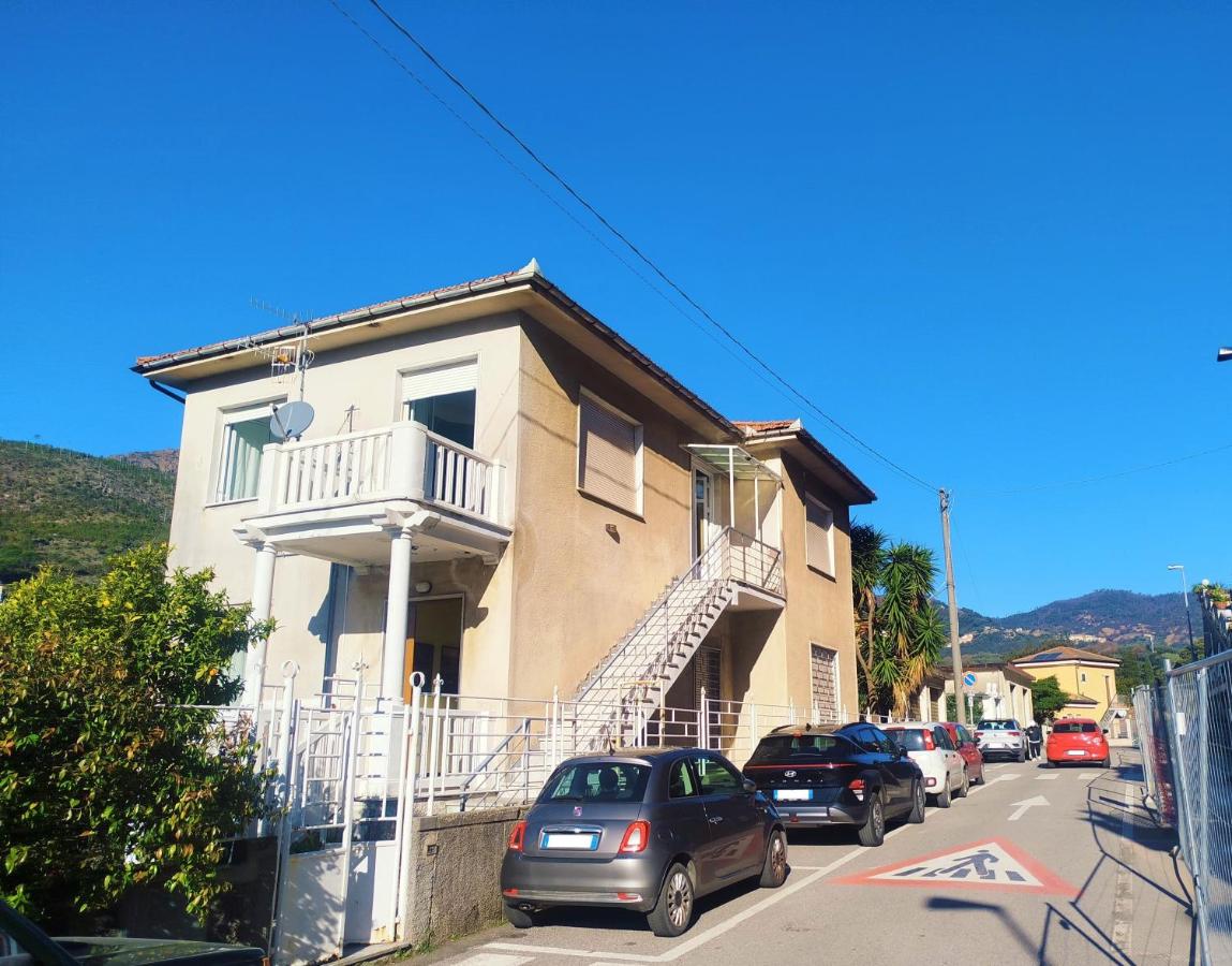 Medusa Apartaments - Ferienwohnung Levanto