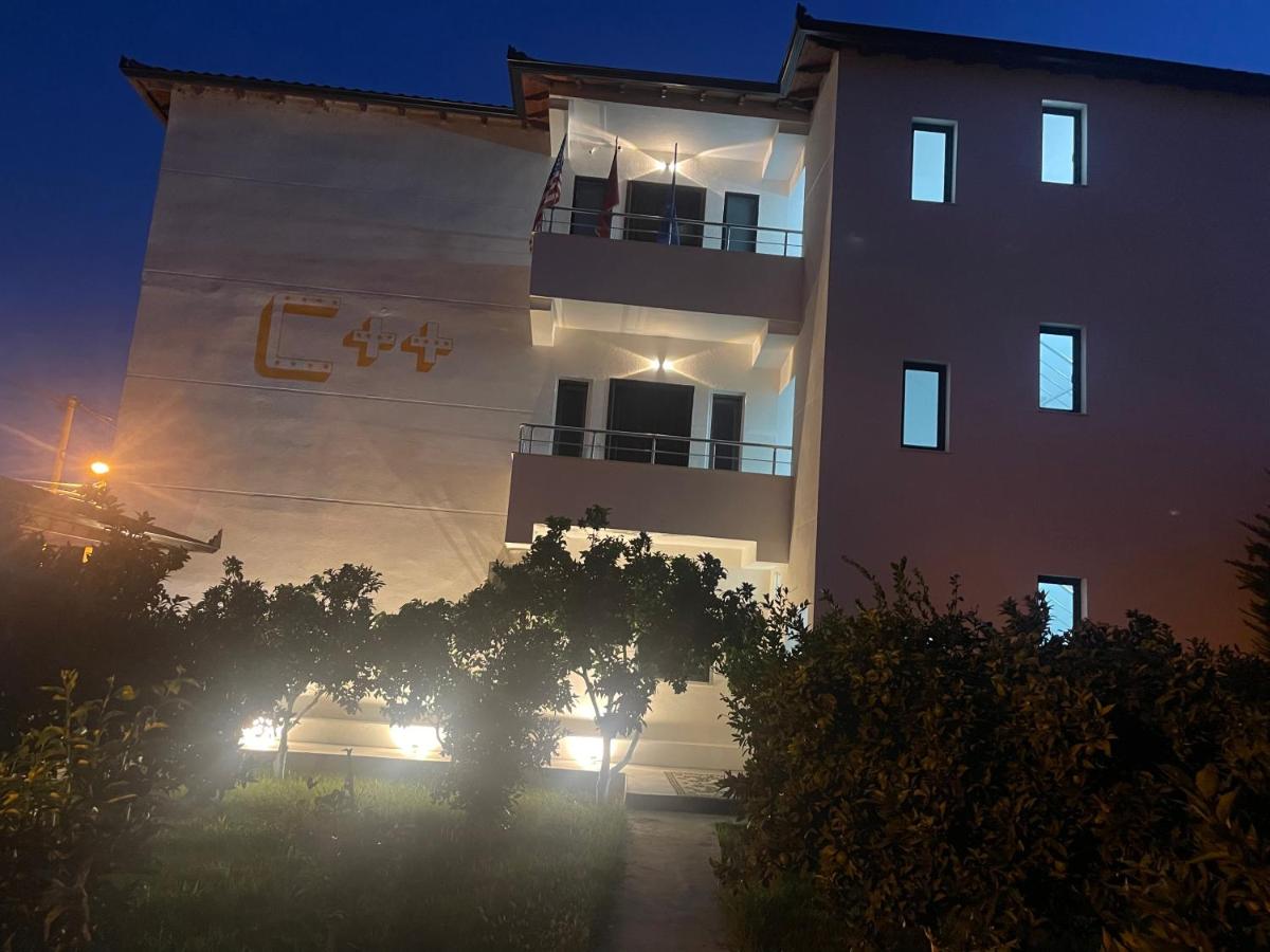 Xhulia's Holiday Villa - B&B Berat