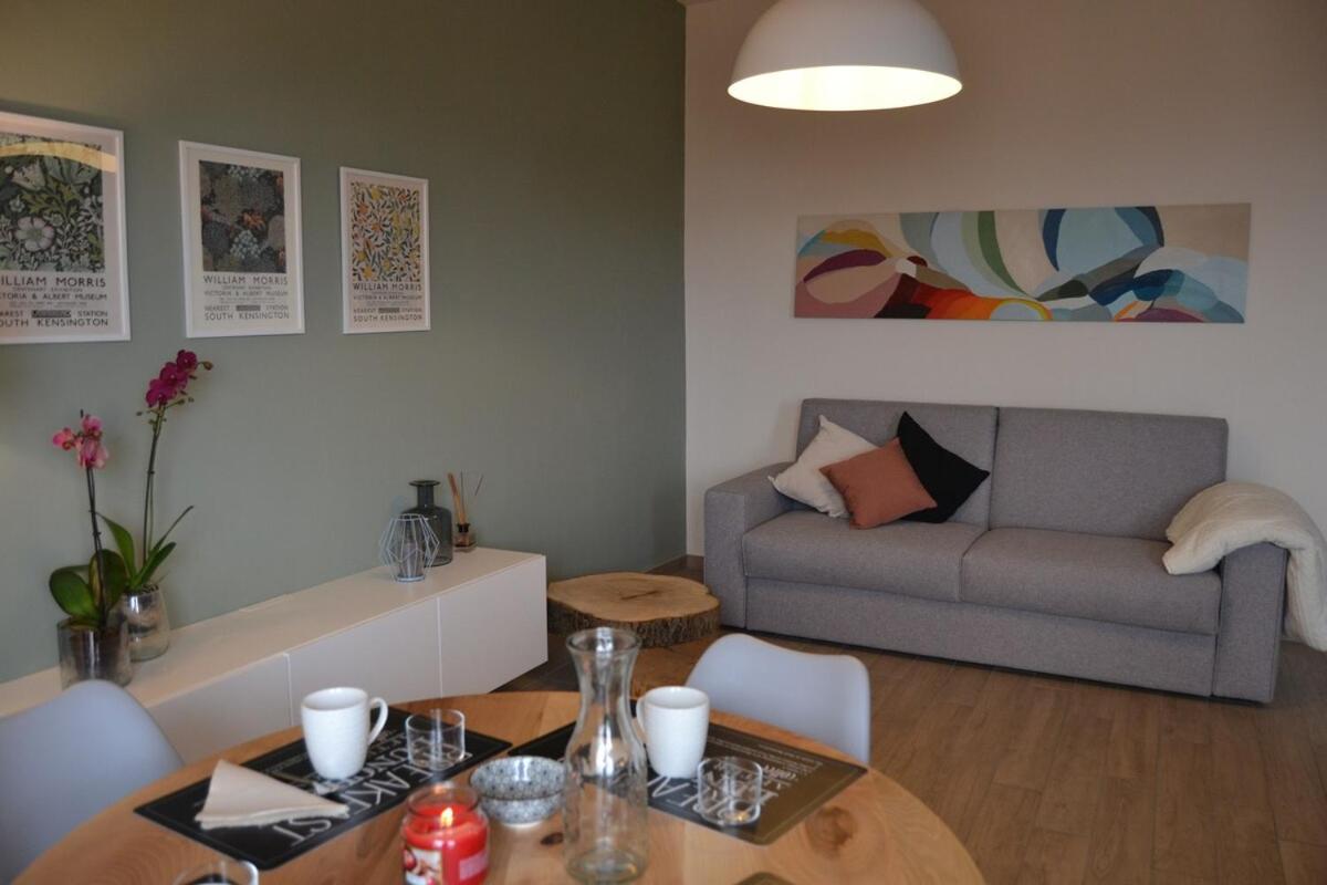 Appartamento al numero cinque - B&B Arona