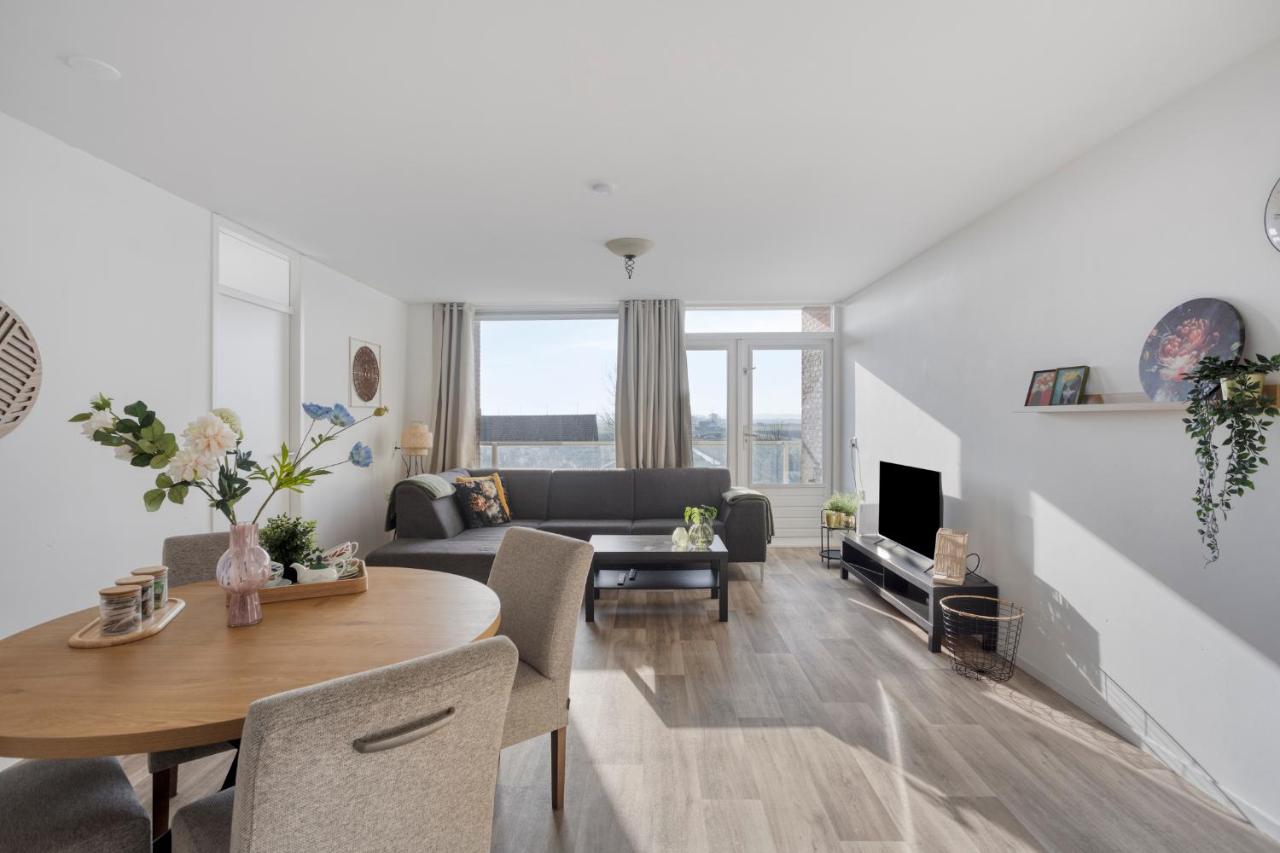 Comfortable Stay Close To The Coast