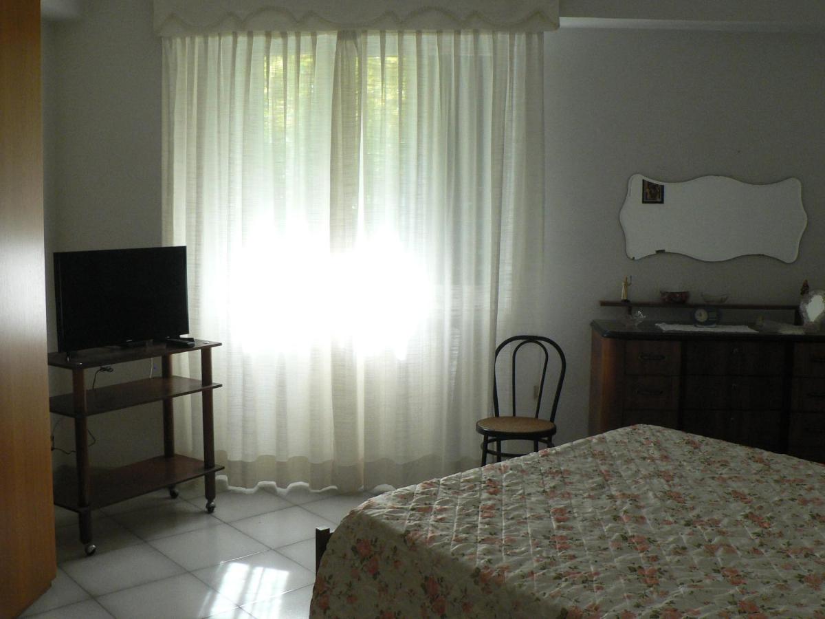 Deluxe Double Room with Shower