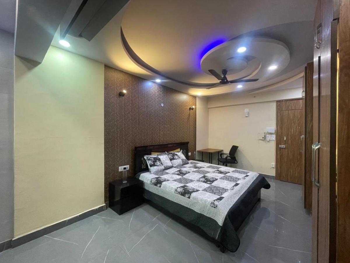 Lux Studioz - B&B New Delhi