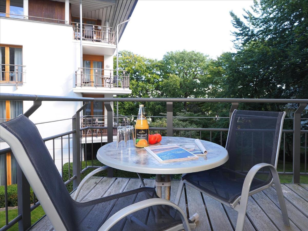 Kaiservillen Heringsdorf - Ferienwohnung mit 1 Schlafzimmer und Balkon D111 - B&B Heringsdorf