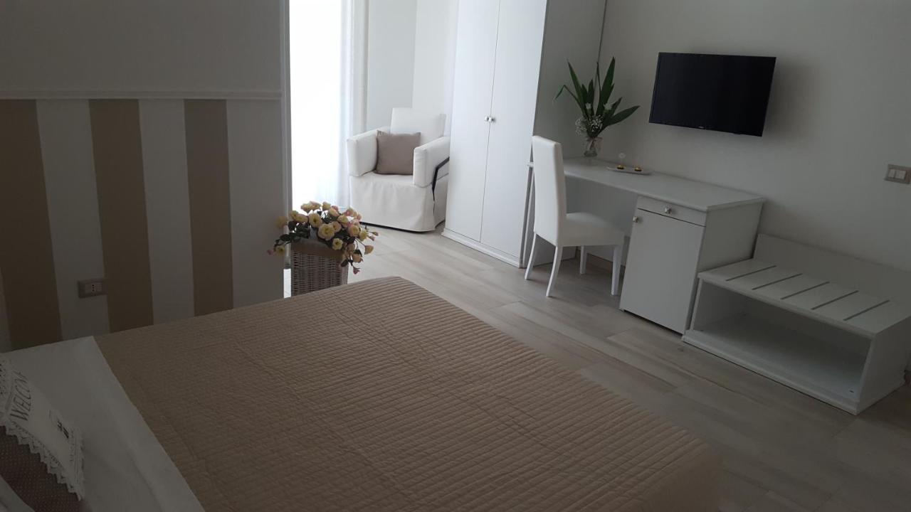 Deluxe Double Room with Extra Bed