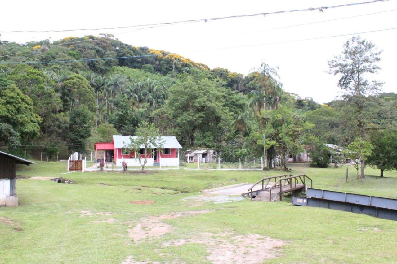 Casa de Campo com Churrasqueira e Fogao a Lenha - Bed and Breakfast Paranaguá