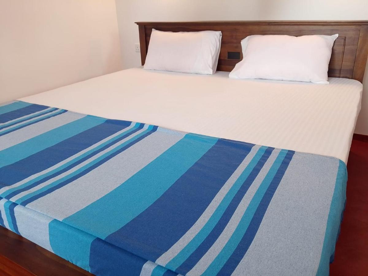 Happy Stay Holiday Inn - B&B Hikkaduwa