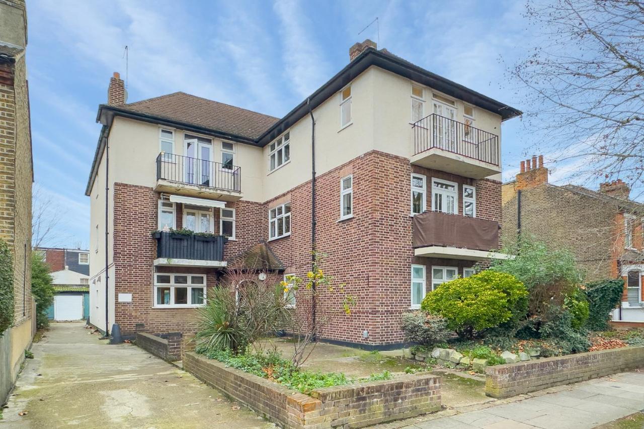 Spacious 2BDR with Dedicated Work Area - B&B Londra